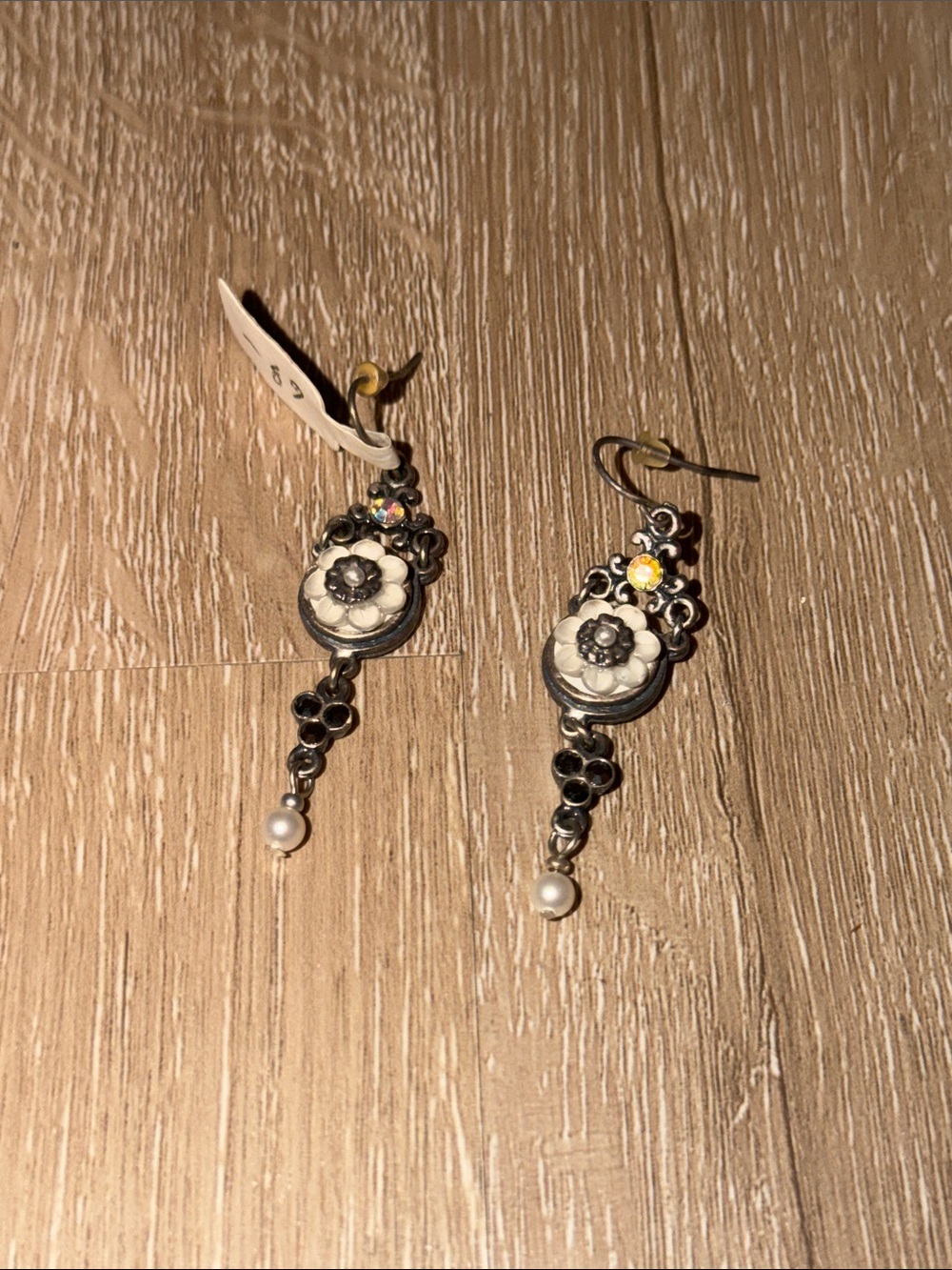 Delicate White Floral Drop Earrings with Pearl Accent